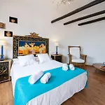 Casa De Hilario 게스트하우스 4*